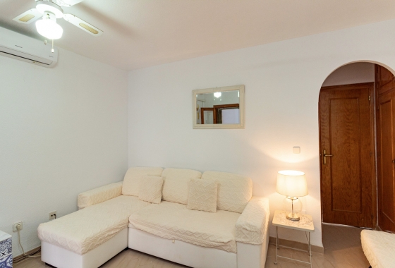 Resale - Apartment / flat - Torrevieja - El Chaparral