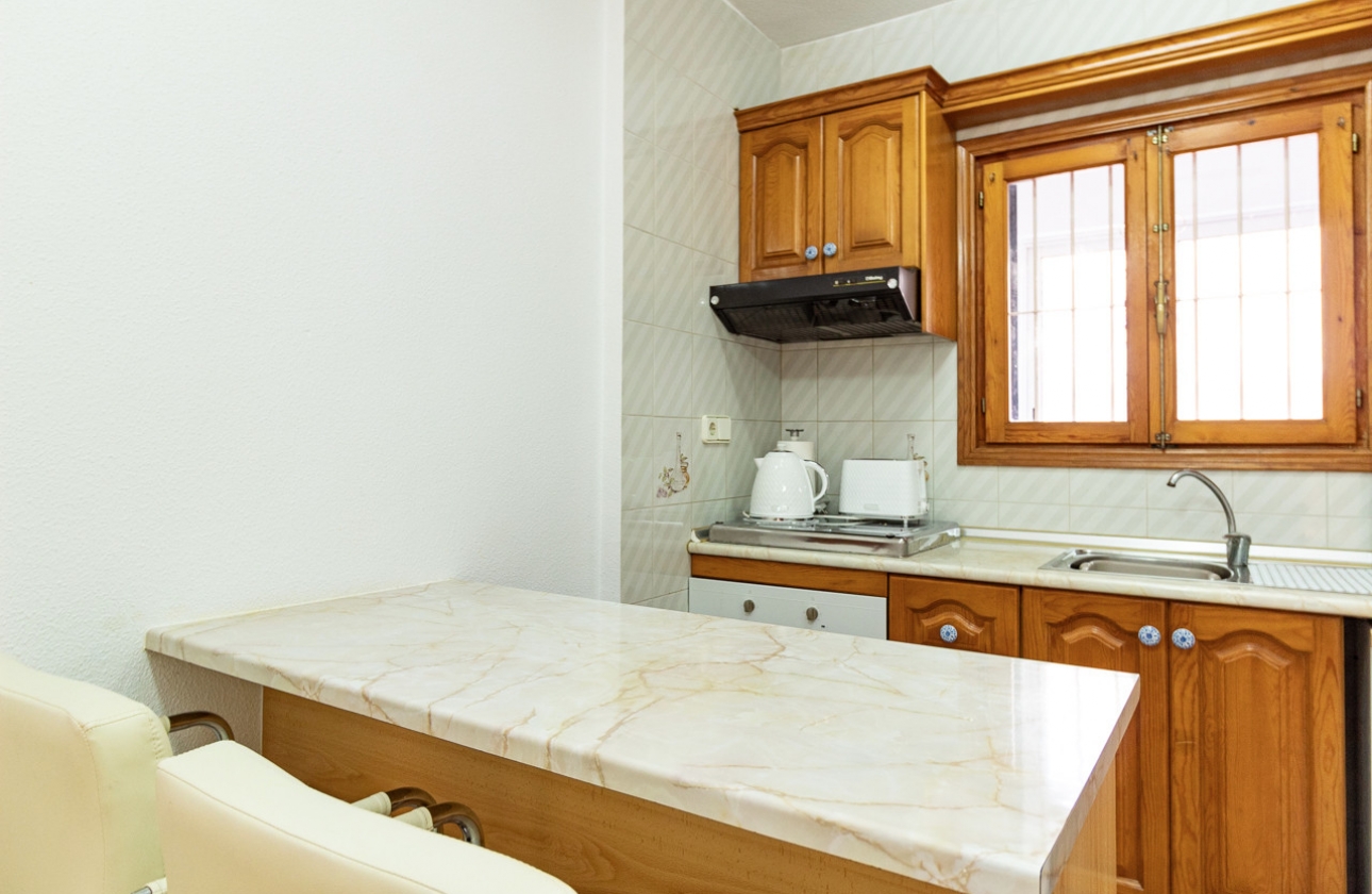 Resale - Apartment / flat - Torrevieja - El Chaparral