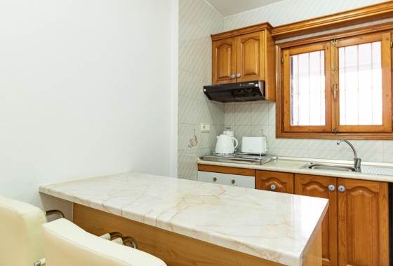Resale - Apartment / flat - Torrevieja - El Chaparral