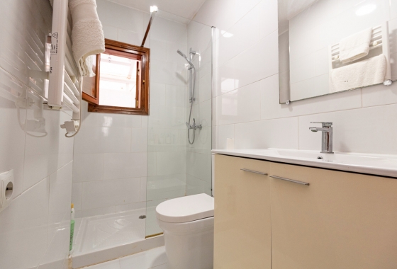 Resale - Apartment / flat - Torrevieja - El Chaparral