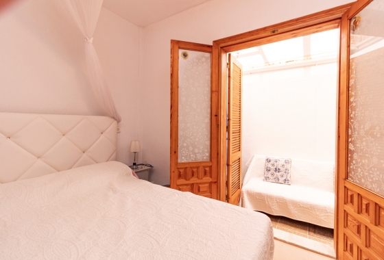 Resale - Apartment / flat - Torrevieja - El Chaparral