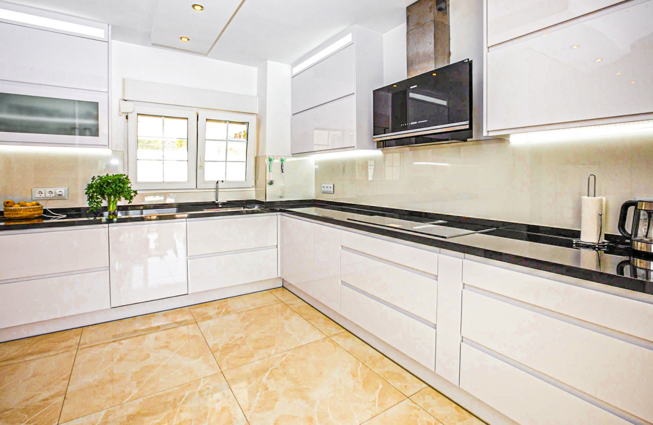 Revente - Villa - Orihuela Costa - La Zenia