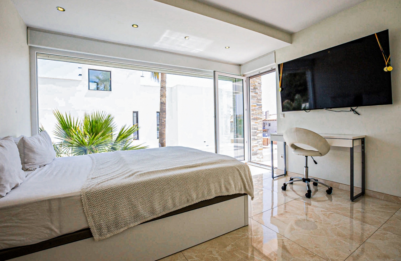 Revente - Villa - Orihuela Costa - La Zenia