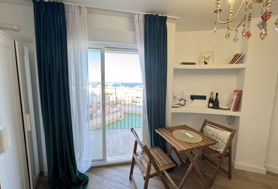 Resale - Apartment / flat - Torrevieja - La Mata