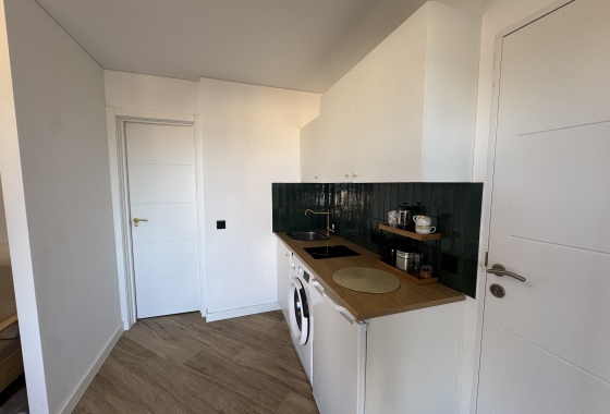 Resale - Apartment / flat - Torrevieja - La Mata