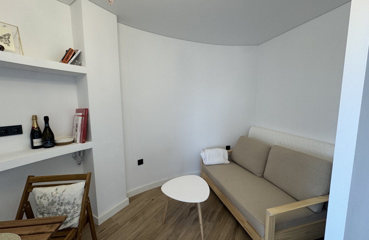 Resale - Apartment / flat - Torrevieja - La Mata