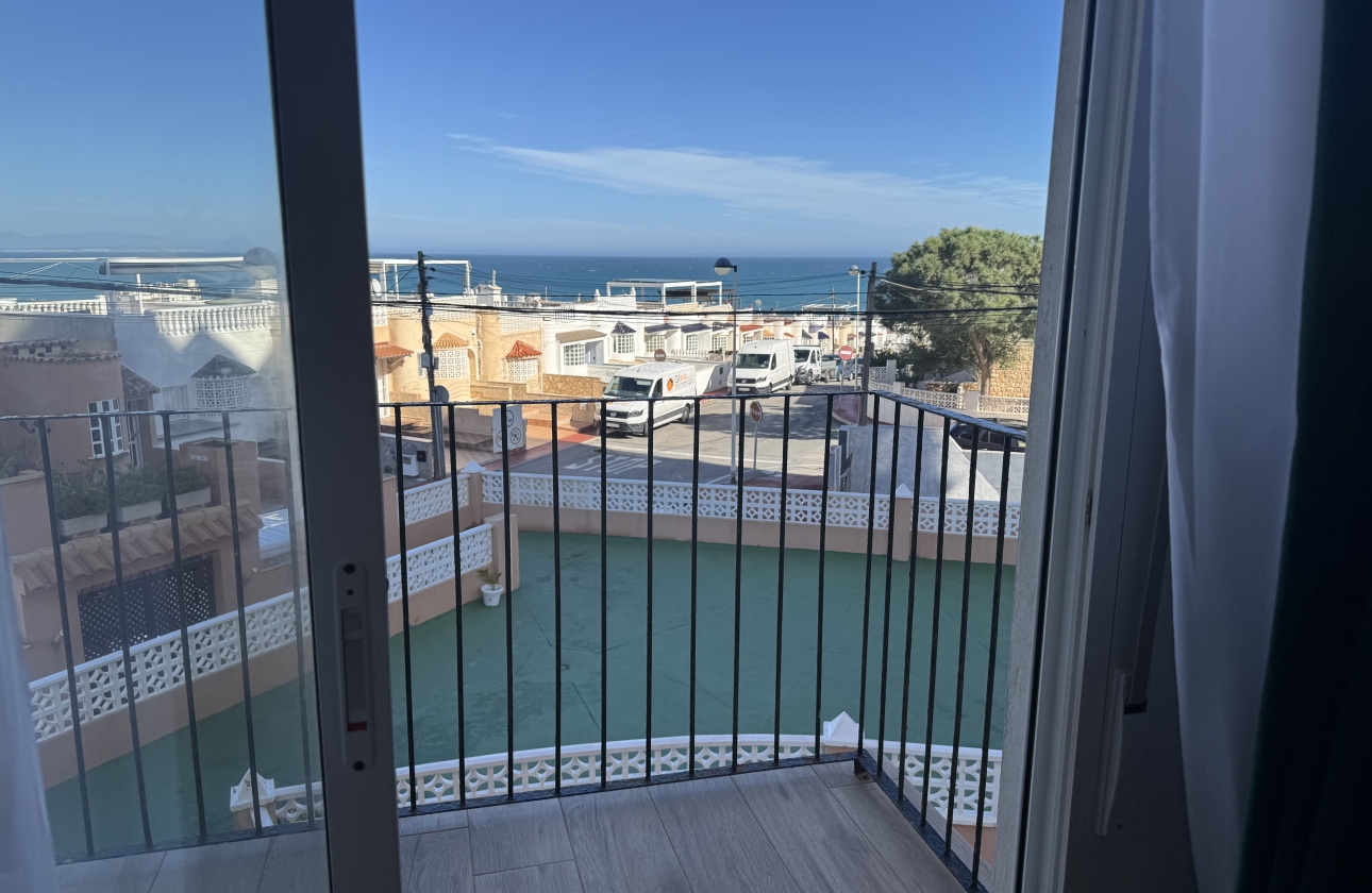 Resale - Apartment / flat - Torrevieja - La Mata