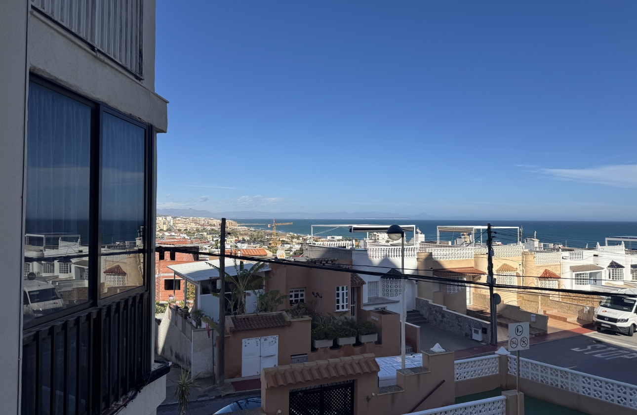Resale - Apartment / flat - Torrevieja - La Mata