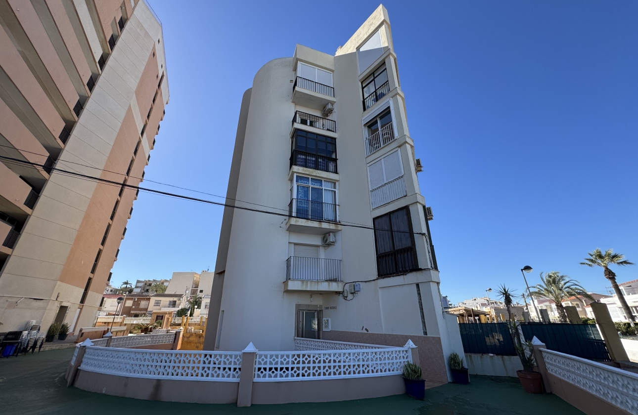 Resale - Apartment / flat - Torrevieja - La Mata