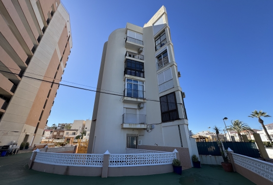 Resale - Apartment / flat - Torrevieja - La Mata