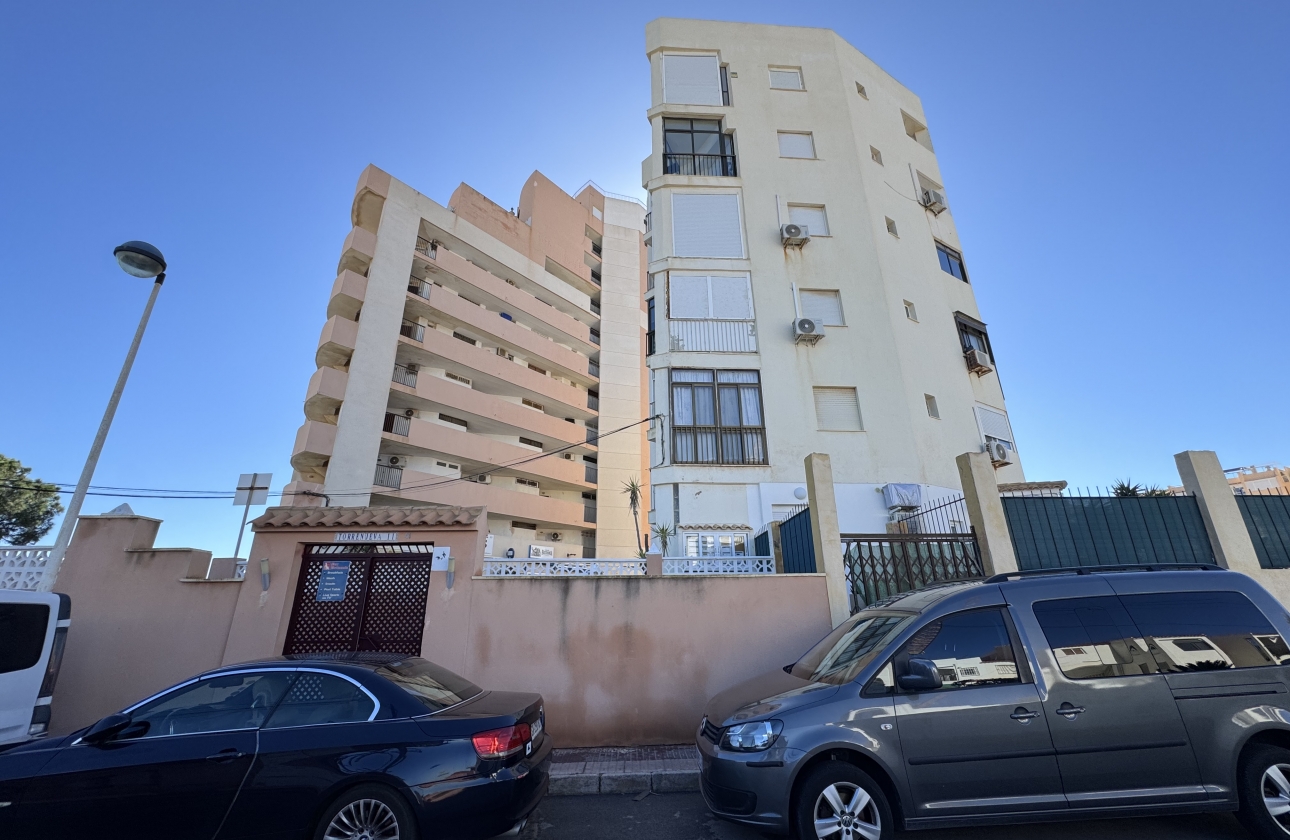 Resale - Apartment / flat - Torrevieja - La Mata