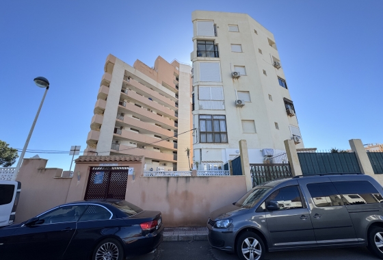 Resale - Apartment / flat - Torrevieja - La Mata