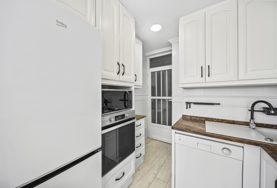 Herverkoop - Appartement / flat - Torrevieja - Puerto