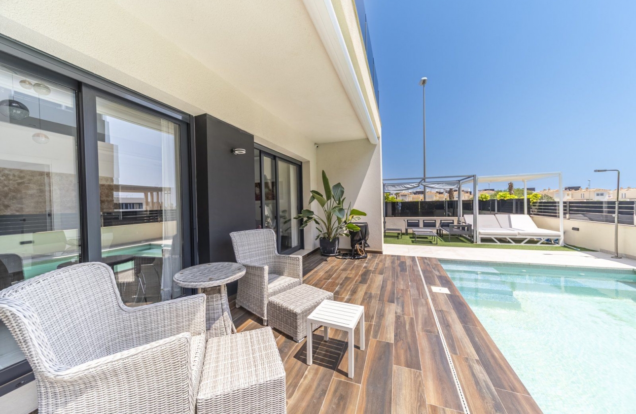 Revente - Villa - Orihuela Costa - Lomas De Cabo Roig