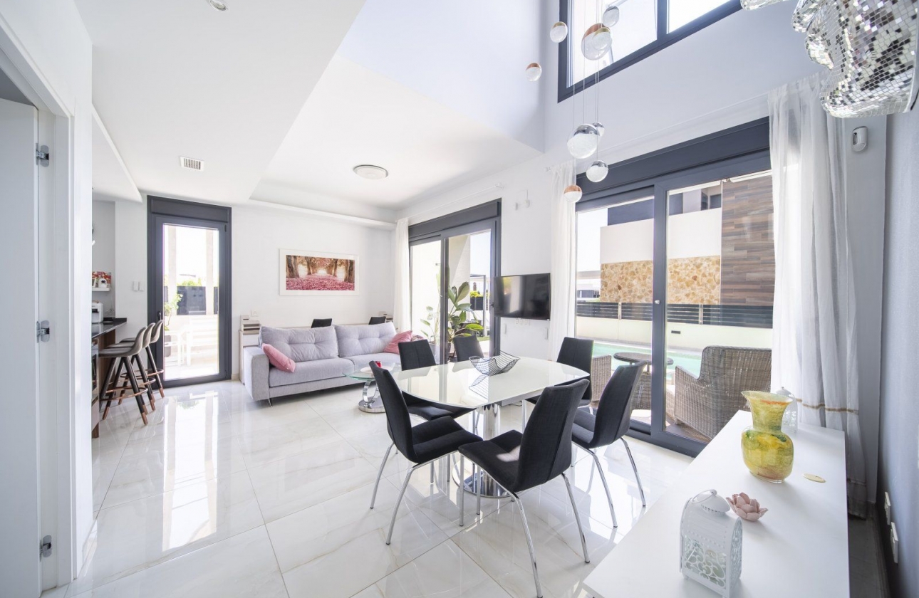 Revente - Villa - Orihuela Costa - Lomas De Cabo Roig