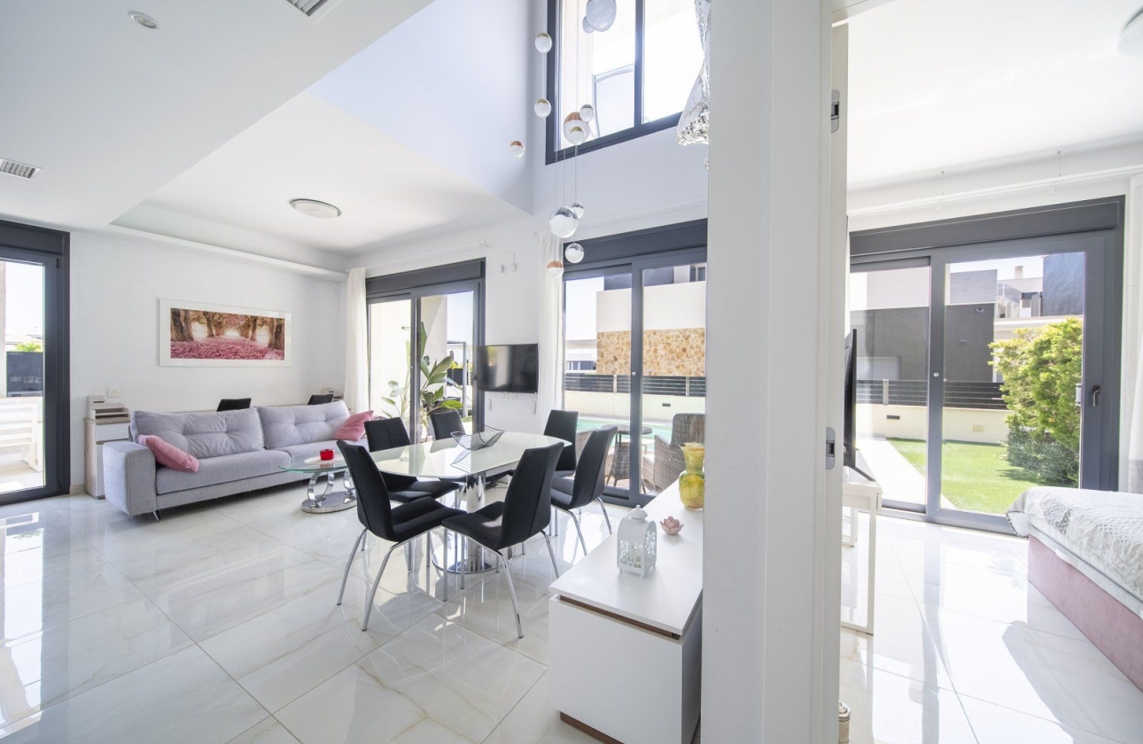 Revente - Villa - Orihuela Costa - Lomas De Cabo Roig