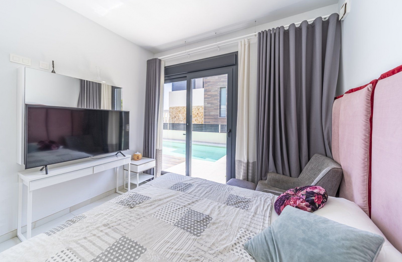 Revente - Villa - Orihuela Costa - Lomas De Cabo Roig