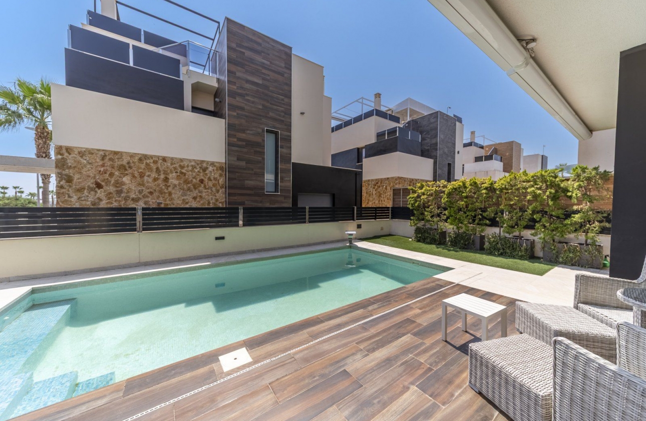 Revente - Villa - Orihuela Costa - Lomas De Cabo Roig