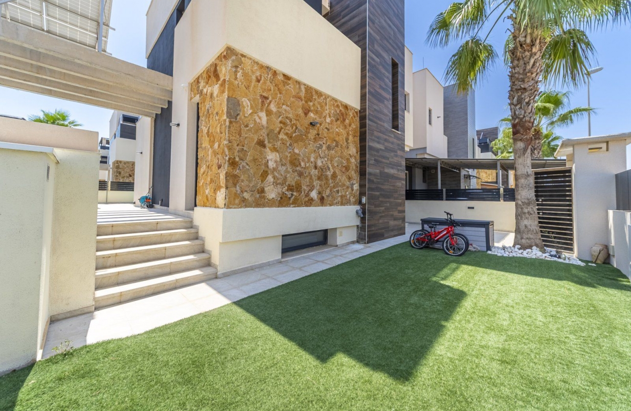 Revente - Villa - Orihuela Costa - Lomas De Cabo Roig