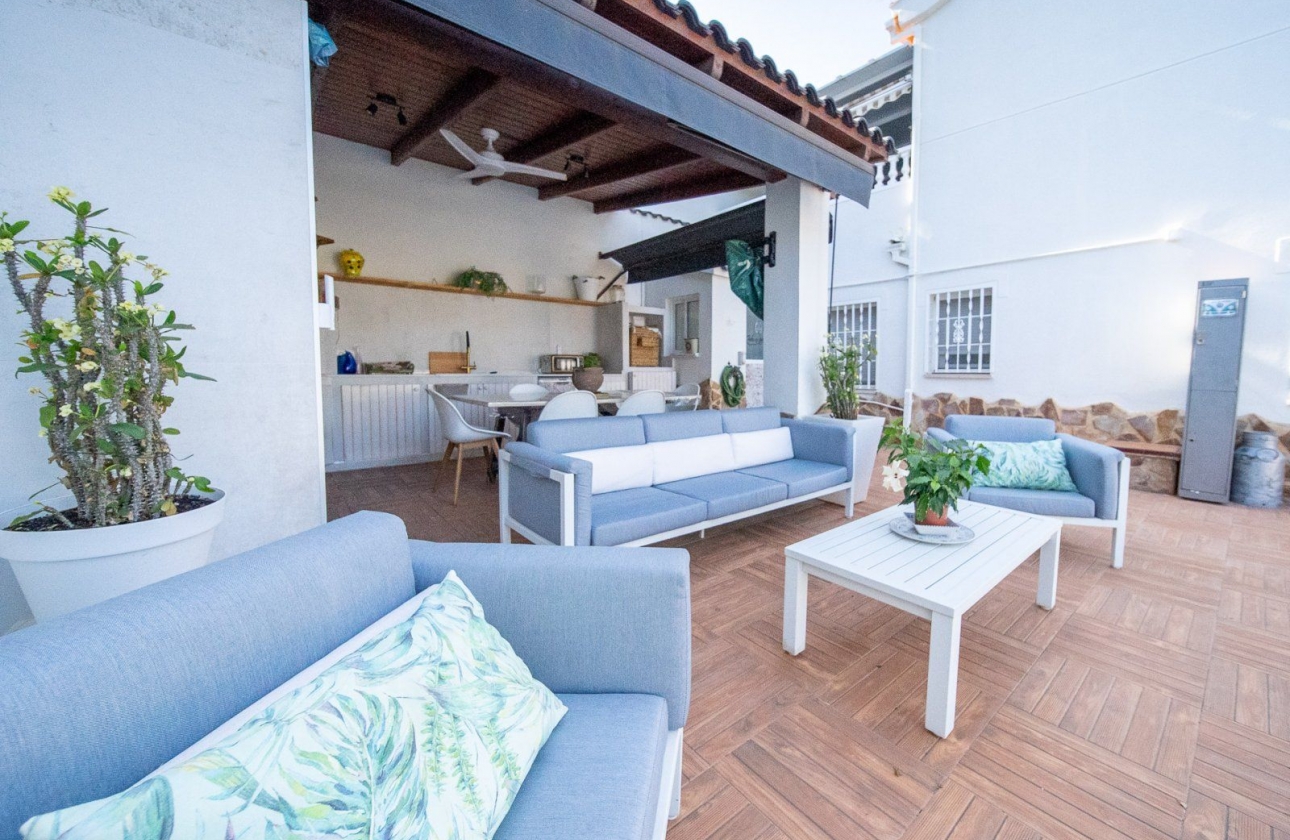 Reventa - Villa - Torrevieja - Los Balcones