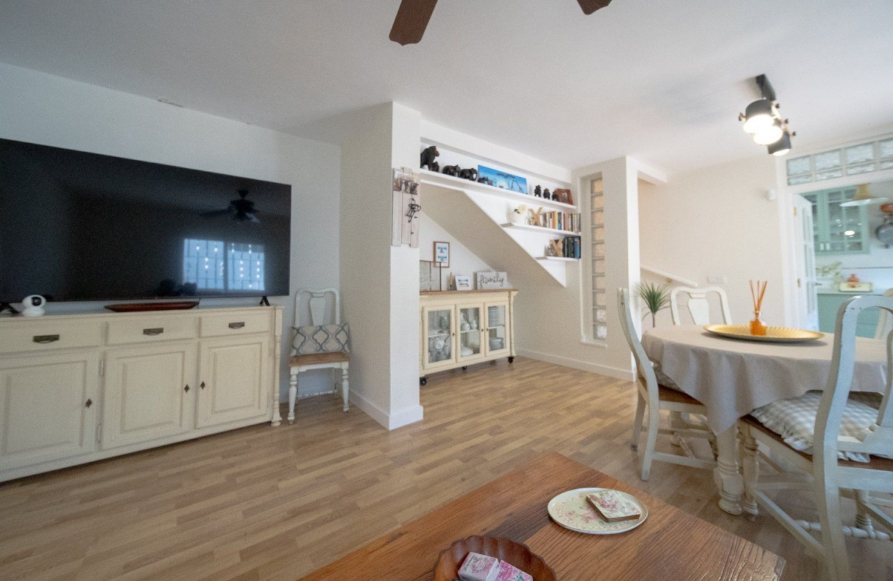 Reventa - Villa - Torrevieja - Los Balcones