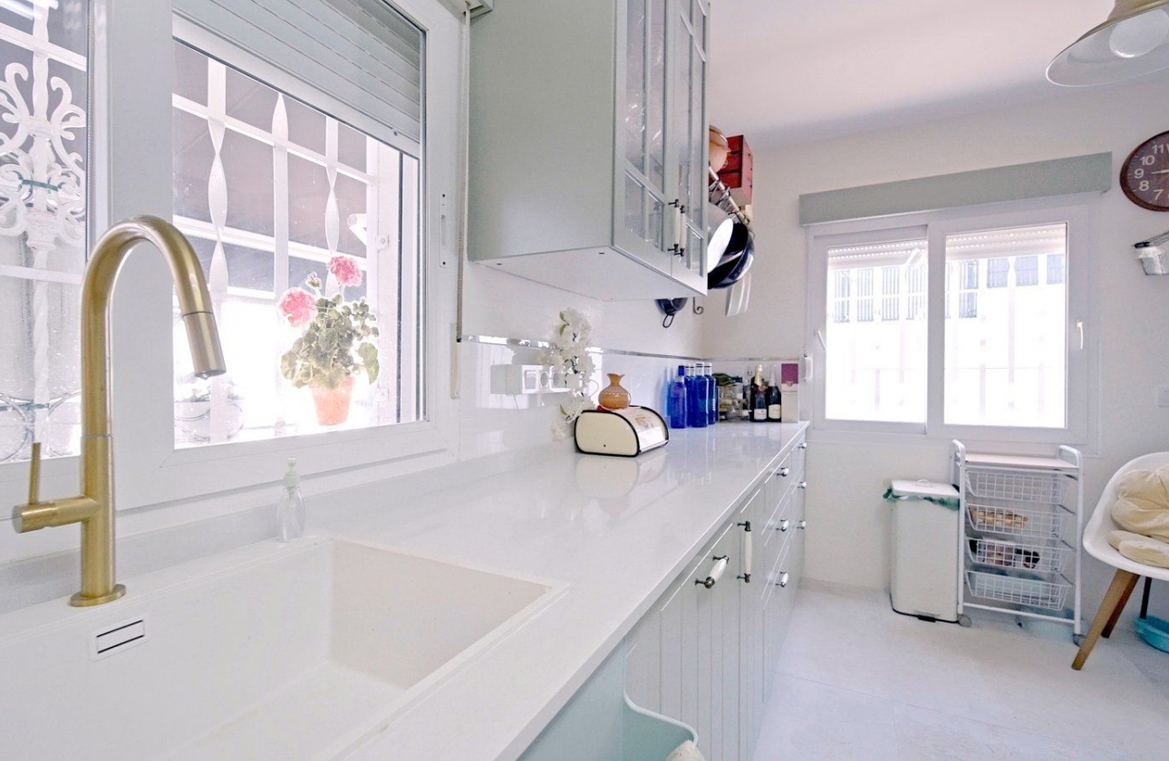 Reventa - Villa - Torrevieja - Los Balcones