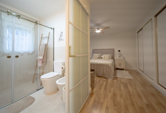 Reventa - Villa - Torrevieja - Los Balcones