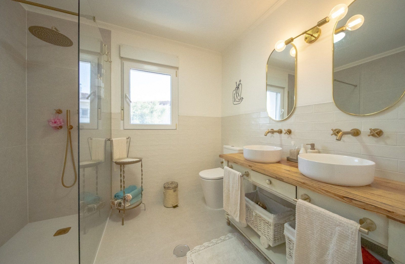 Reventa - Villa - Torrevieja - Los Balcones