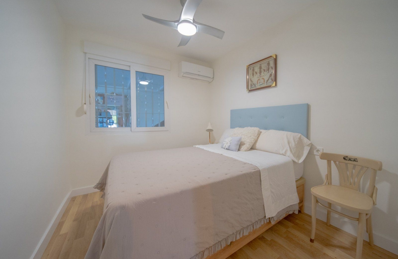 Reventa - Villa - Torrevieja - Los Balcones