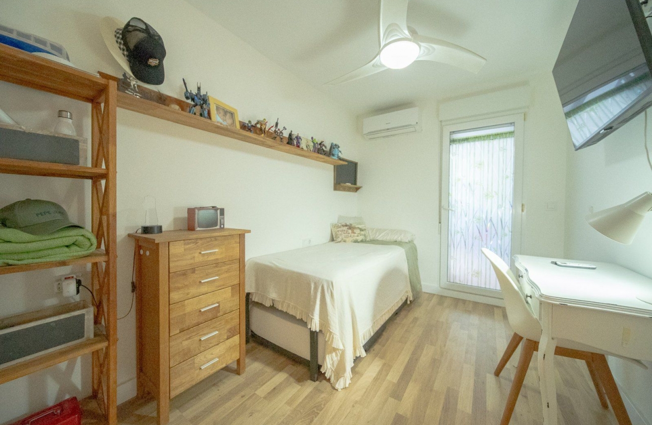 Reventa - Villa - Torrevieja - Los Balcones