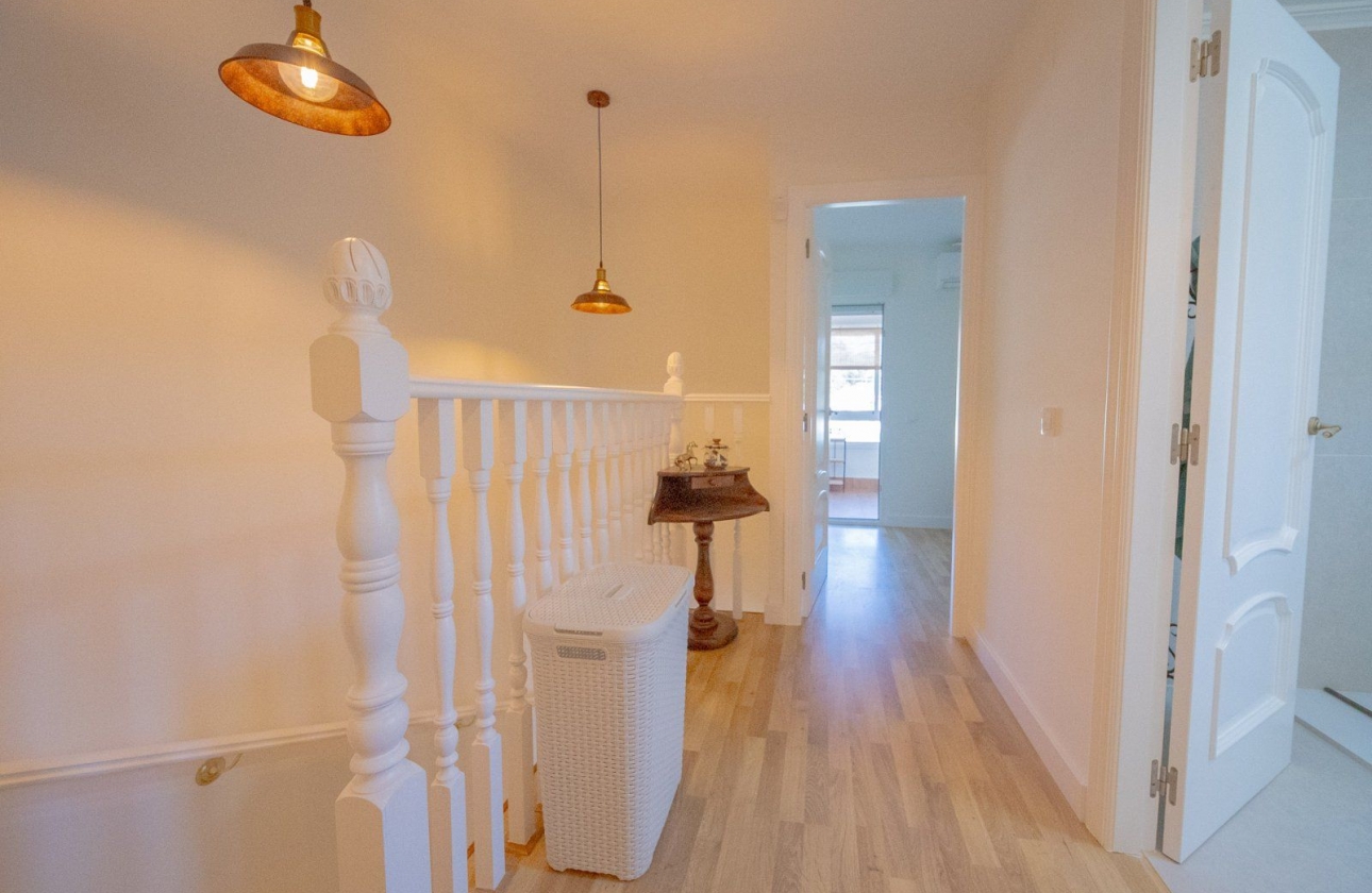 Reventa - Villa - Torrevieja - Los Balcones