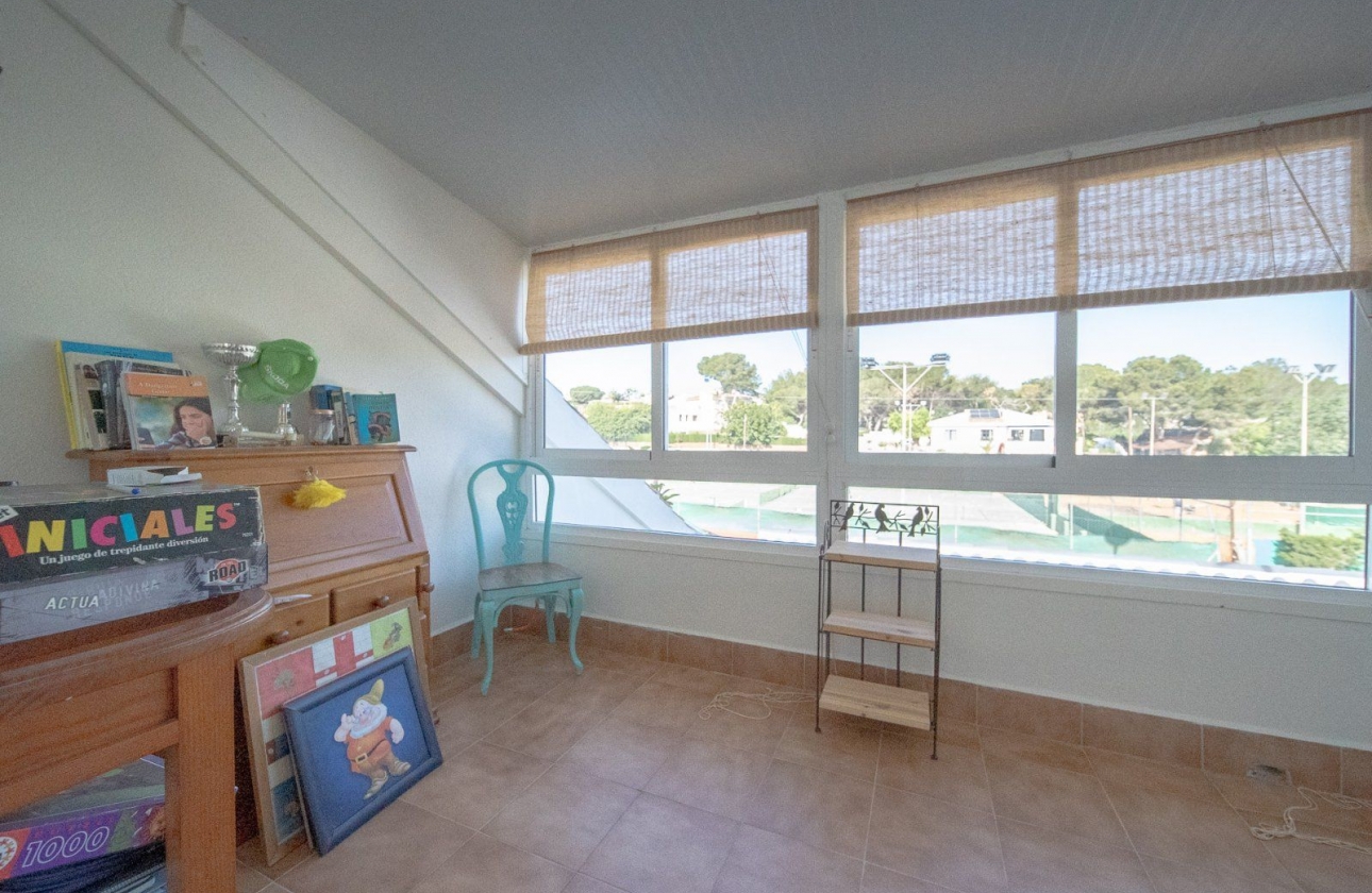 Reventa - Villa - Torrevieja - Los Balcones