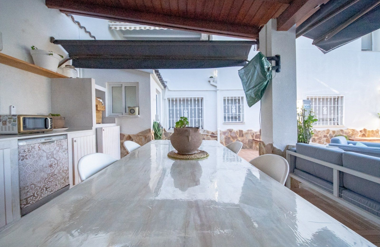 Reventa - Villa - Torrevieja - Los Balcones