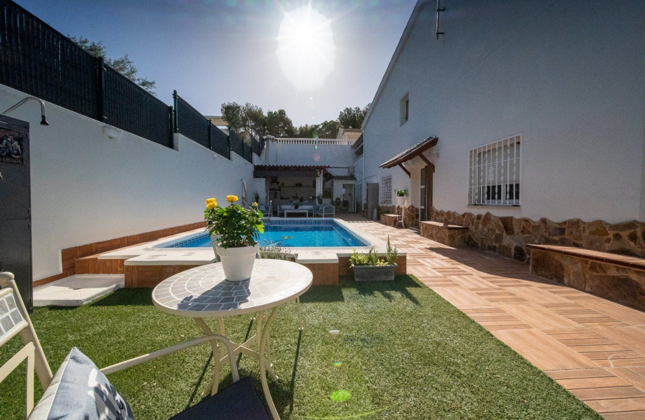 Reventa - Villa - Torrevieja - Los Balcones