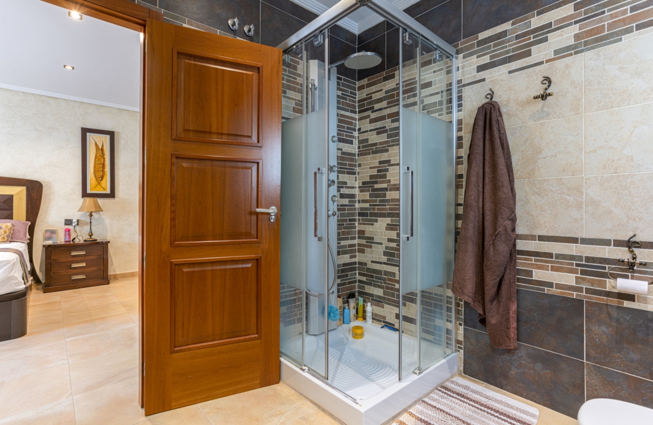 Revente - Villa - Los Montesinos - La Herrada