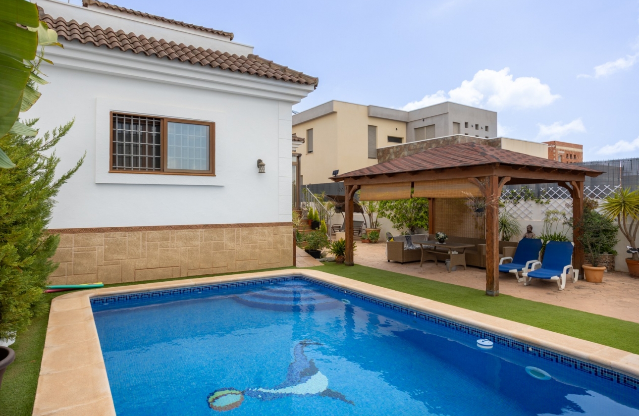 Revente - Villa - Los Montesinos - La Herrada