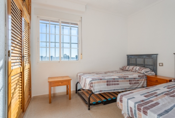 Revente - Villa - Torrevieja - Urbanización San Luis