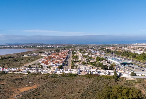 Revente - Villa - Torrevieja - Urbanización San Luis