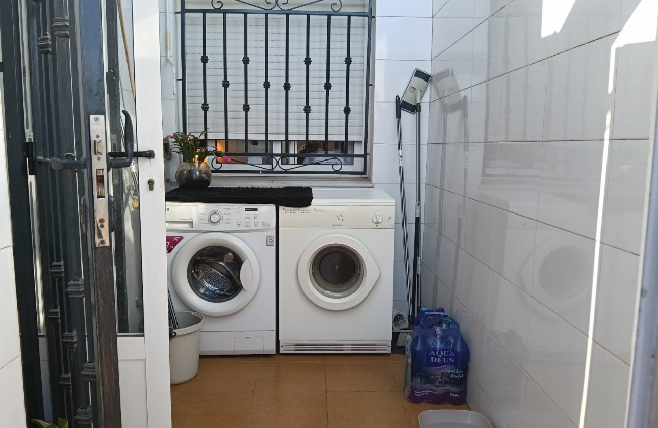 Reventa - Apartamento / piso - Los Montesinos - La Herrada