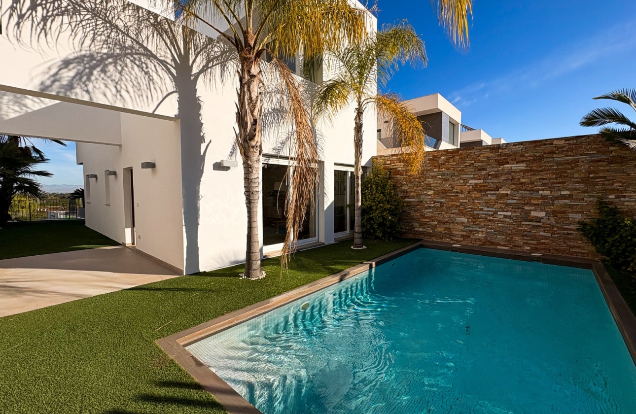 Resale - Villa - Ciudad Quesada