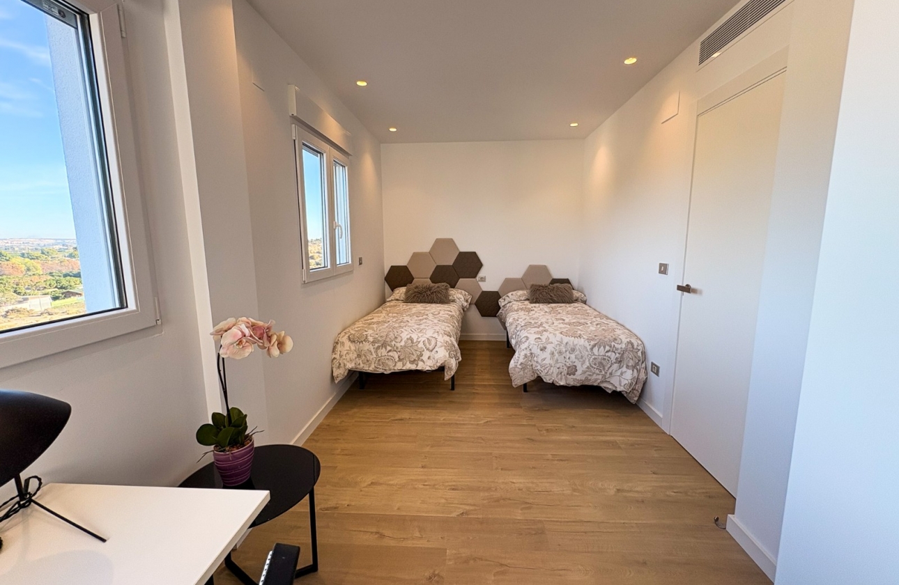 Resale - Villa - Ciudad Quesada