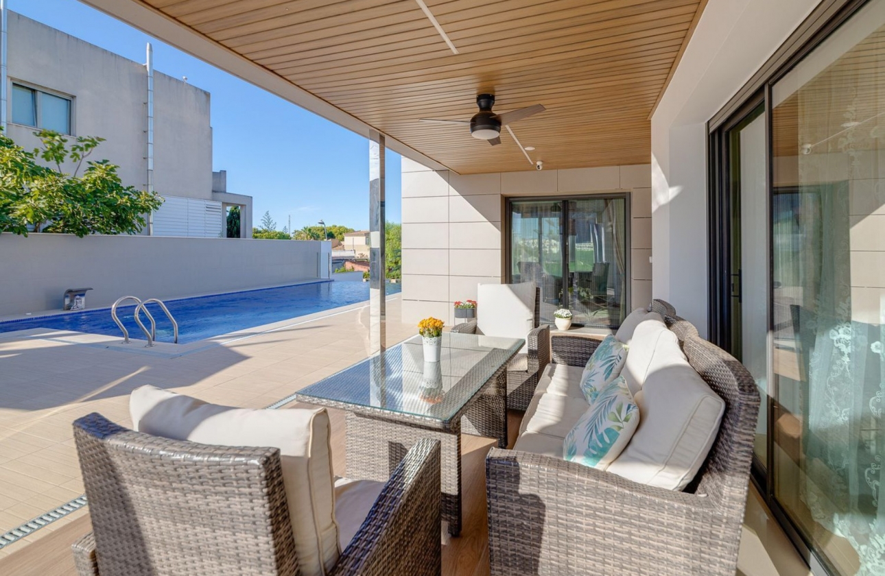 Reventa - Villa - Torrevieja