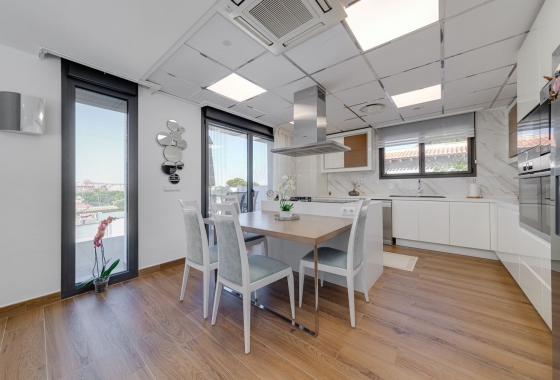 Reventa - Villa - Torrevieja