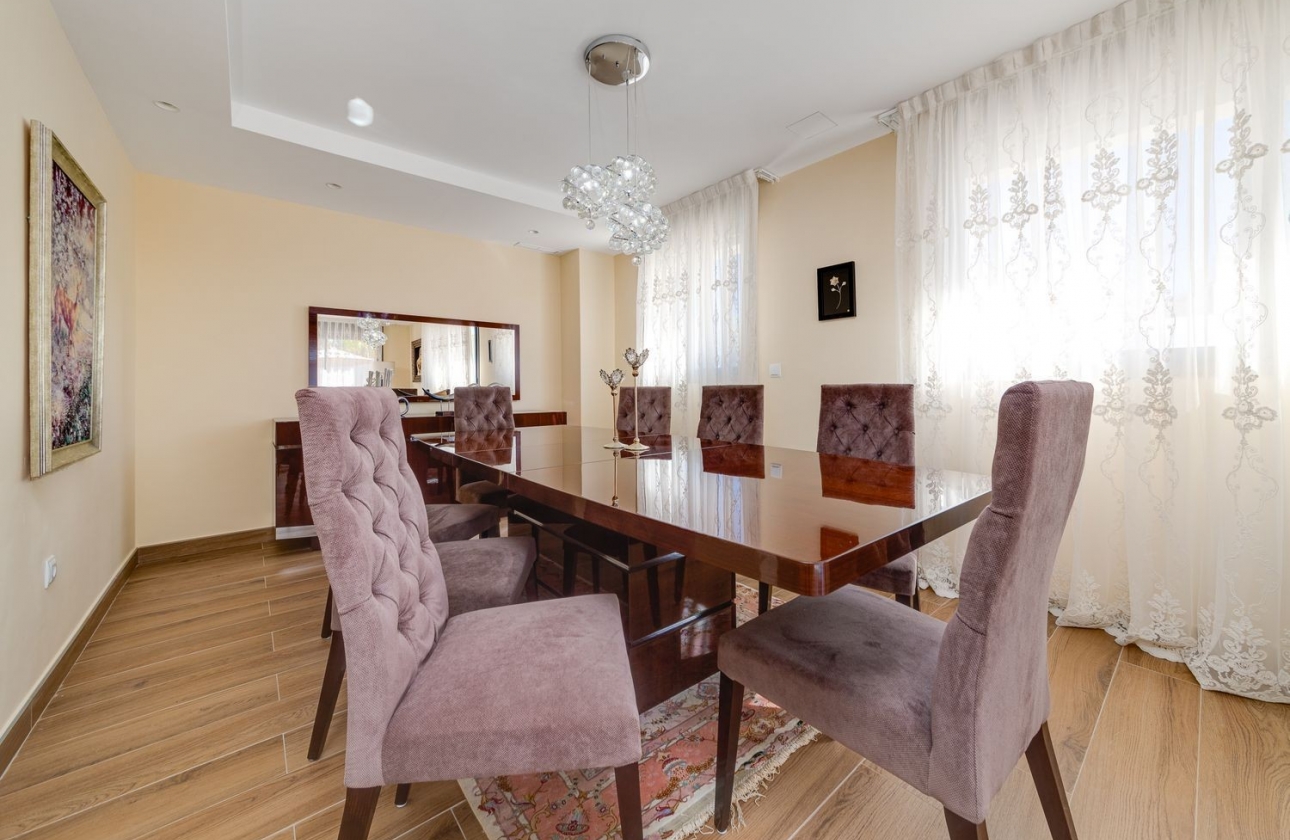 Reventa - Villa - Torrevieja