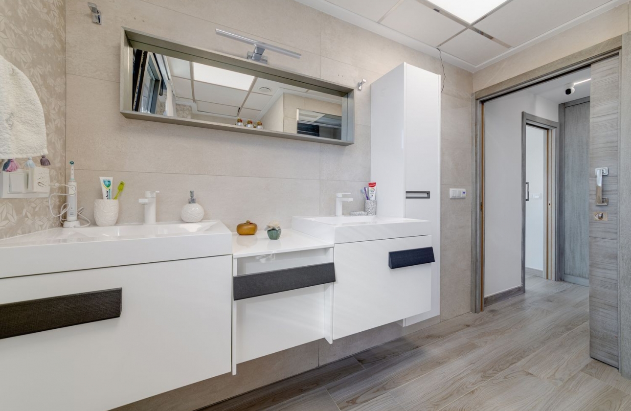 Reventa - Villa - Torrevieja