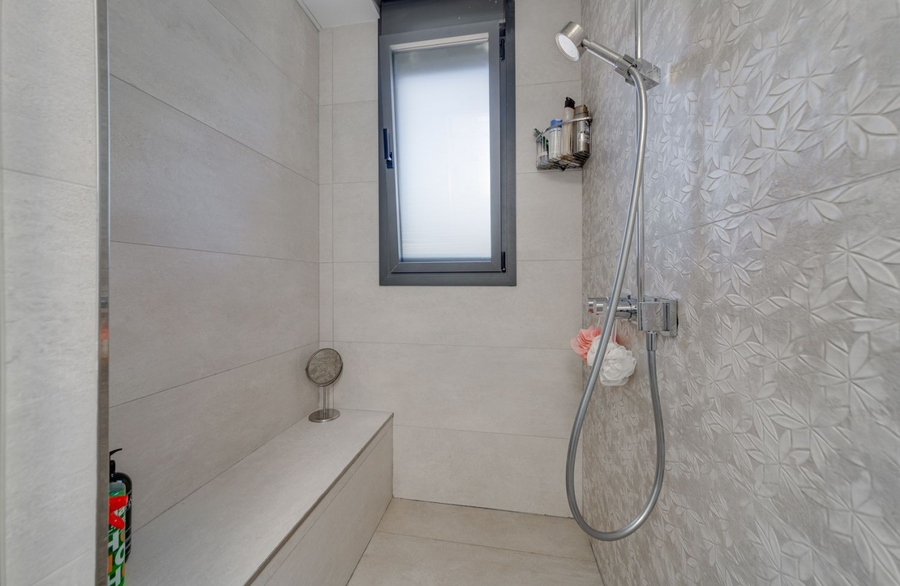 Reventa - Villa - Torrevieja