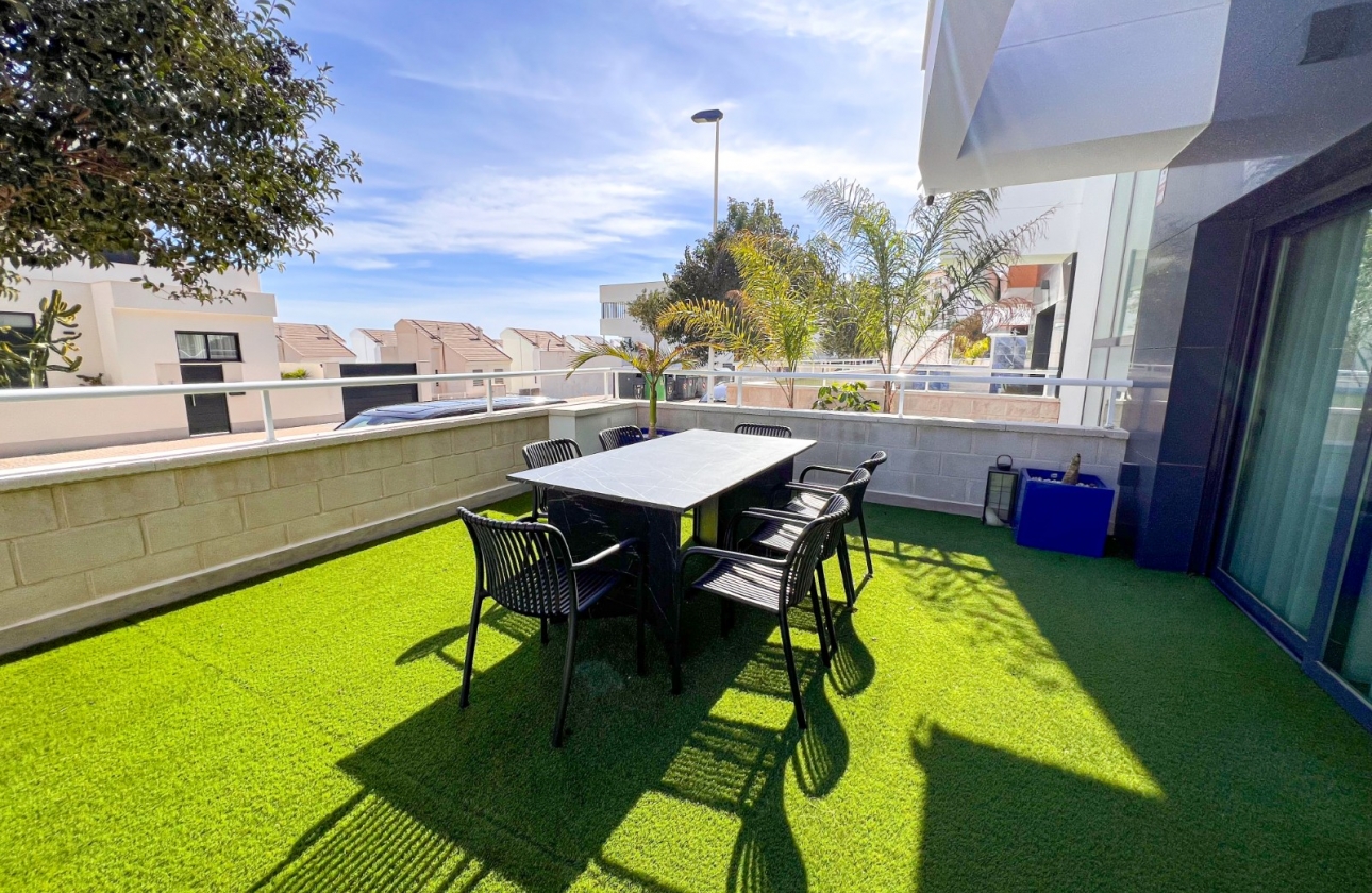 Reventa - Apartamento / piso - Guardamar del Segura - Urbanizaciones