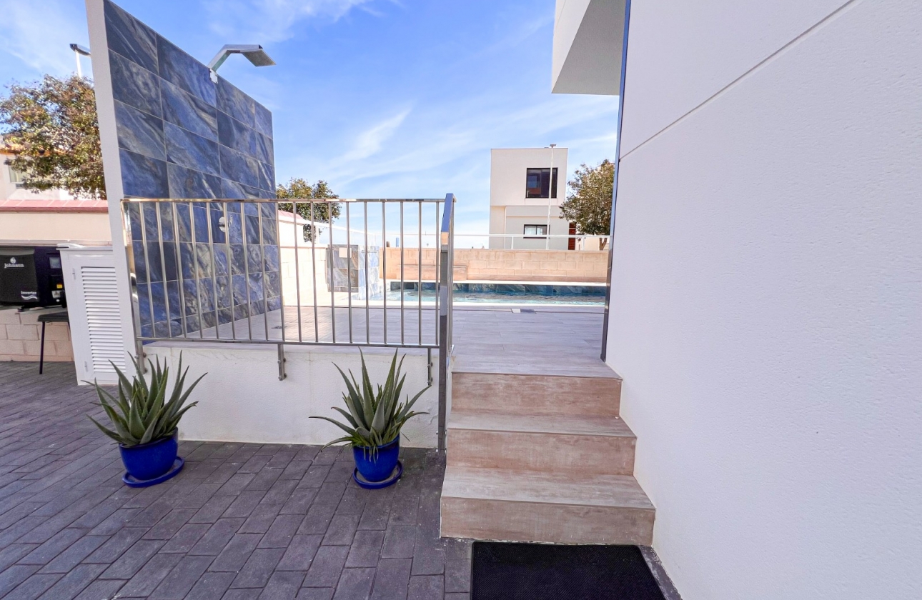 Reventa - Apartamento / piso - Guardamar del Segura - Urbanizaciones