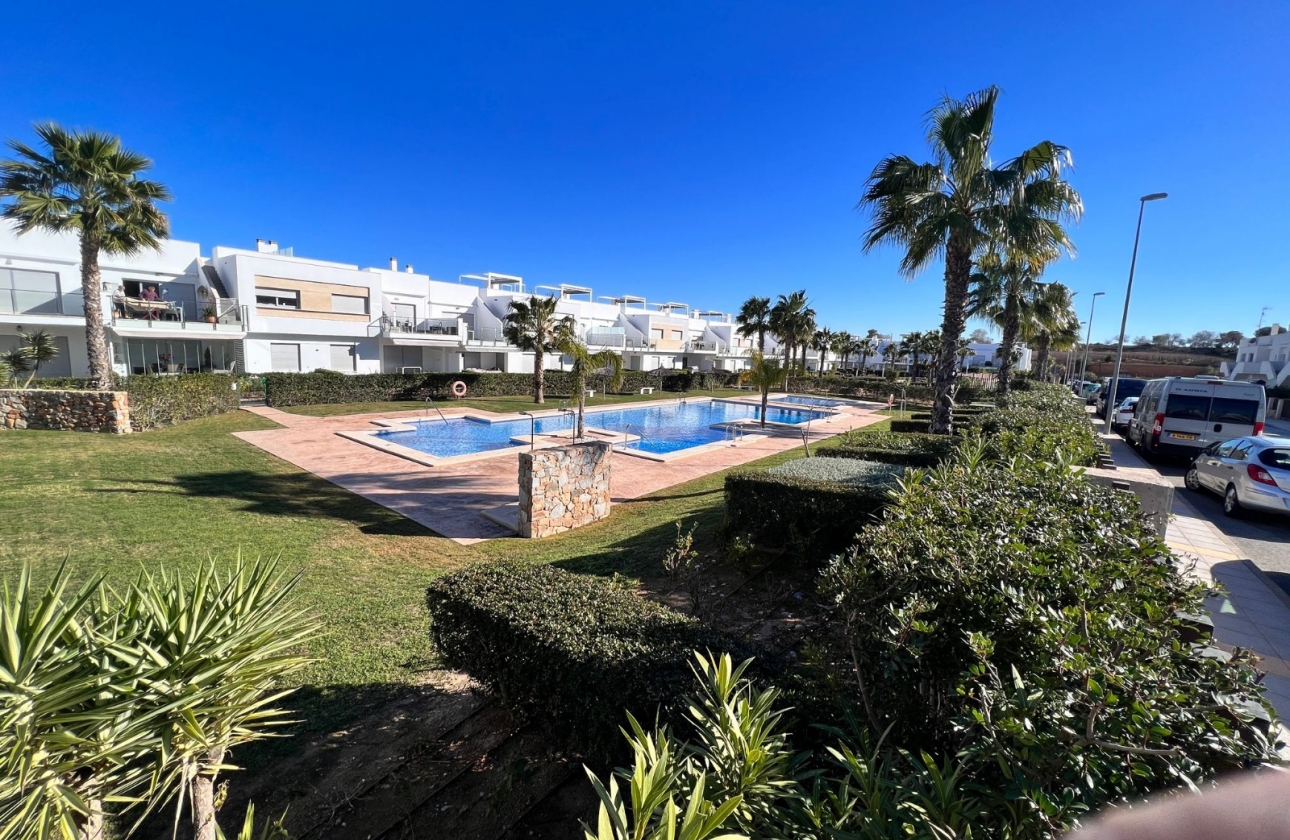 Resale - Apartment / flat - Orihuela Costa - Vistabella