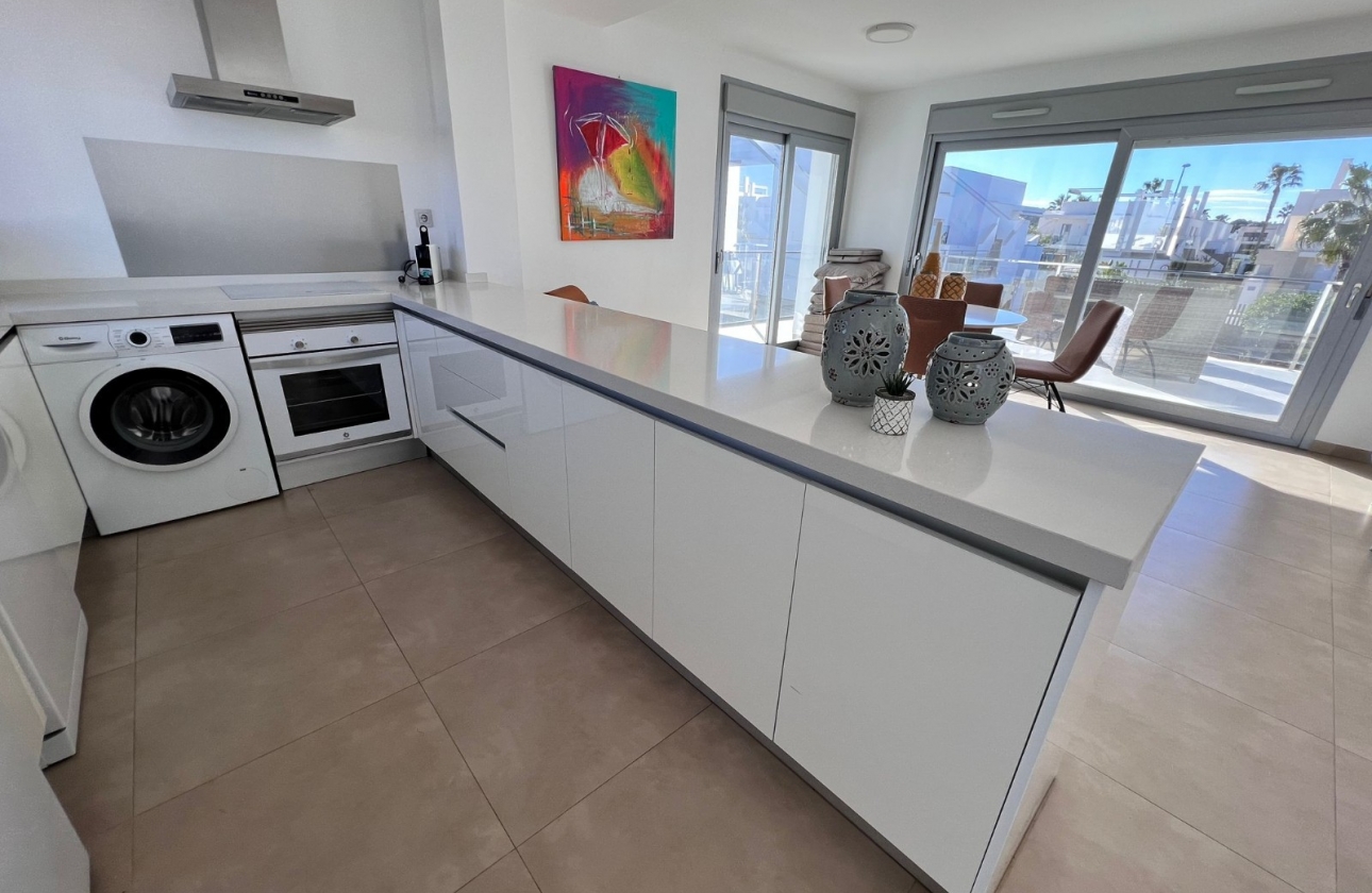 Resale - Apartment / flat - Orihuela Costa - Vistabella